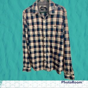 Buffalo David Bitton Flannel Button-Up Long Sleeve Plaid Shirt.